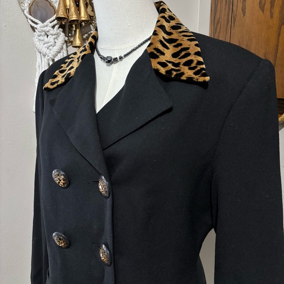 80s Vintage Black Velvet Leopard Print Trim Suit Blazer Jacket Size 12 Buttons - Picture 2 of 9